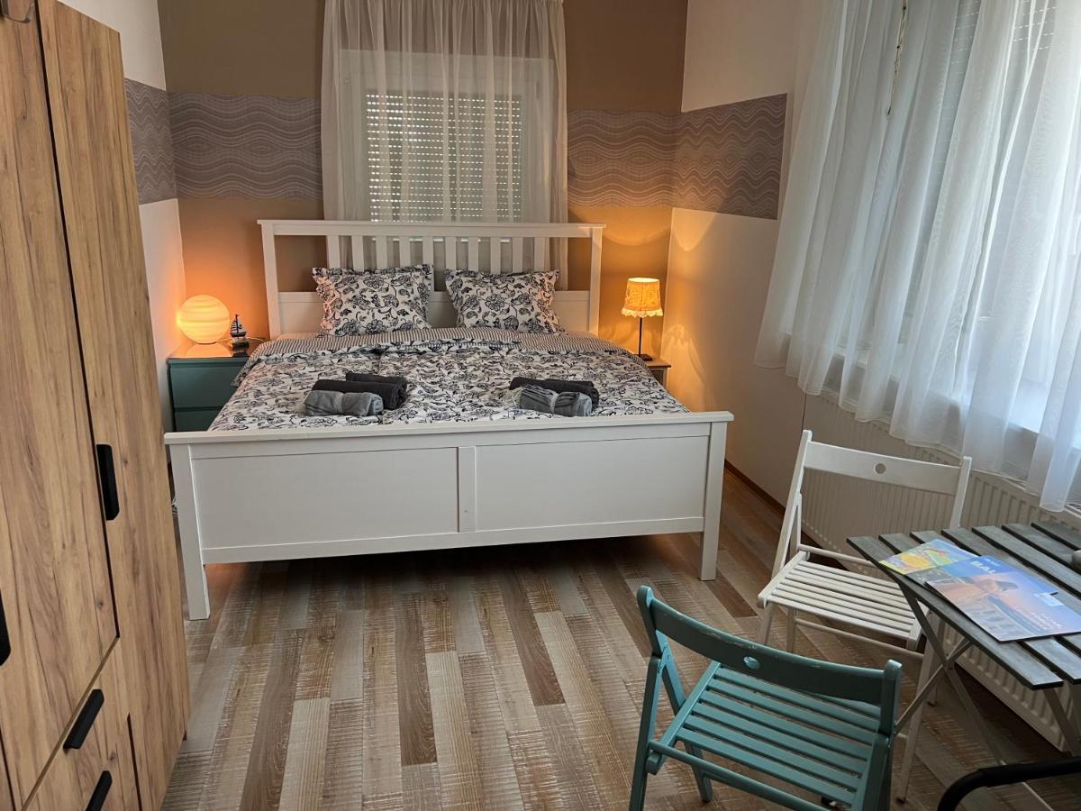 Szarkafeszek Hotel Keszthely Eksteriør billede