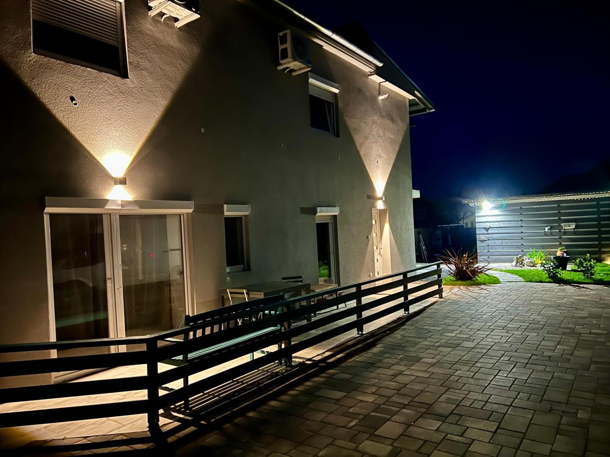 Szarkafeszek Hotel Keszthely Eksteriør billede